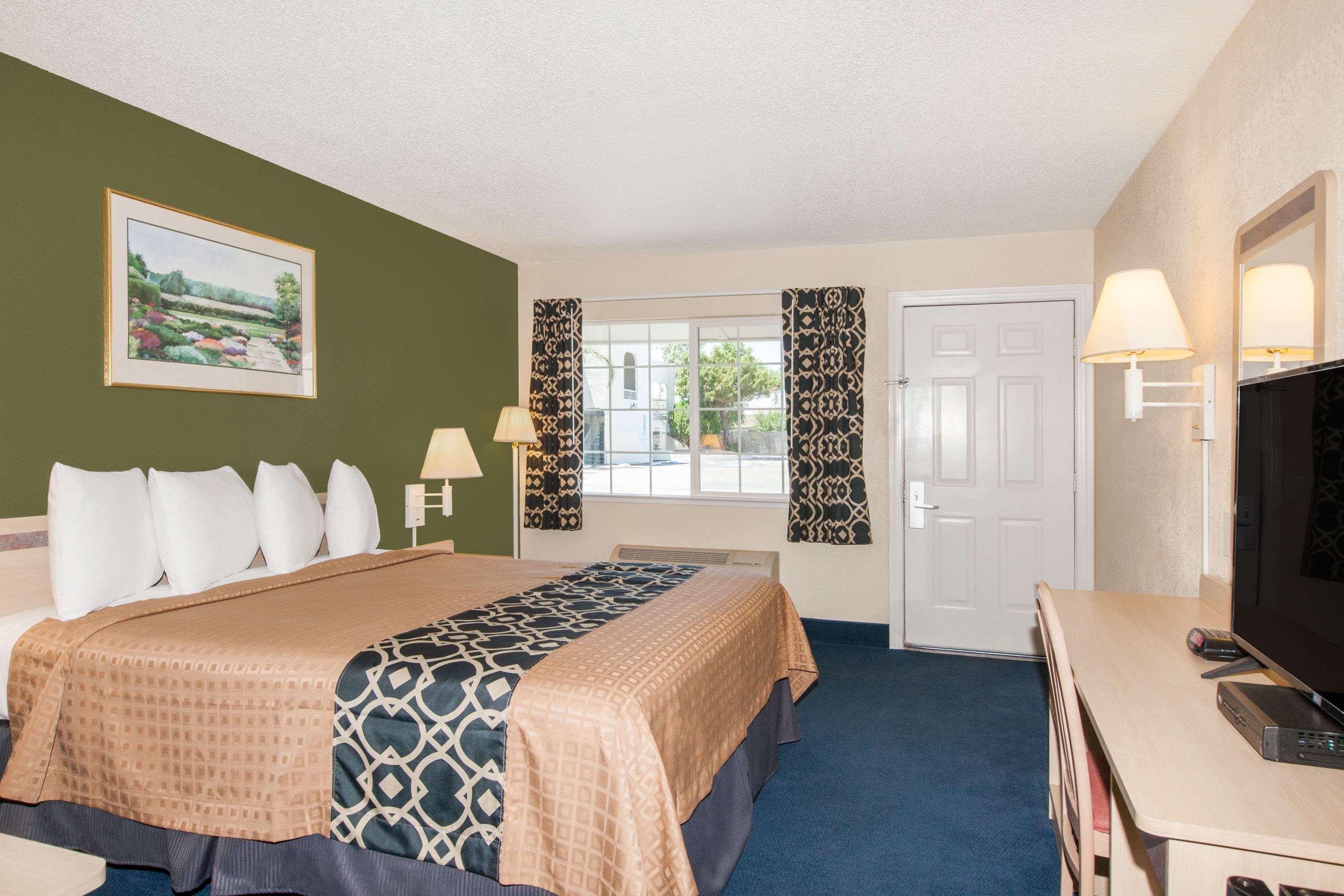 Travelodge By Wyndham Los Banos Ca Dış mekan fotoğraf
