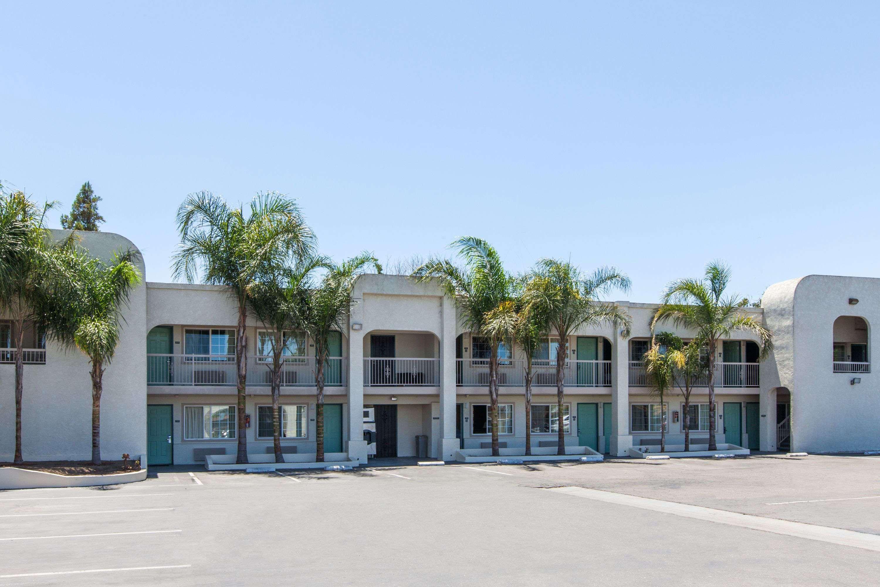 Travelodge By Wyndham Los Banos Ca Dış mekan fotoğraf